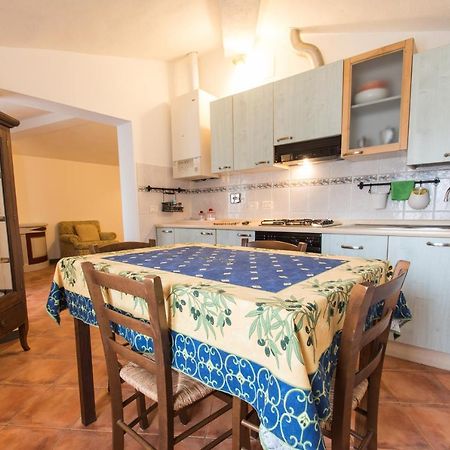 Monte Benichi Casa Vacanze Villa Giusterna מראה חיצוני תמונה