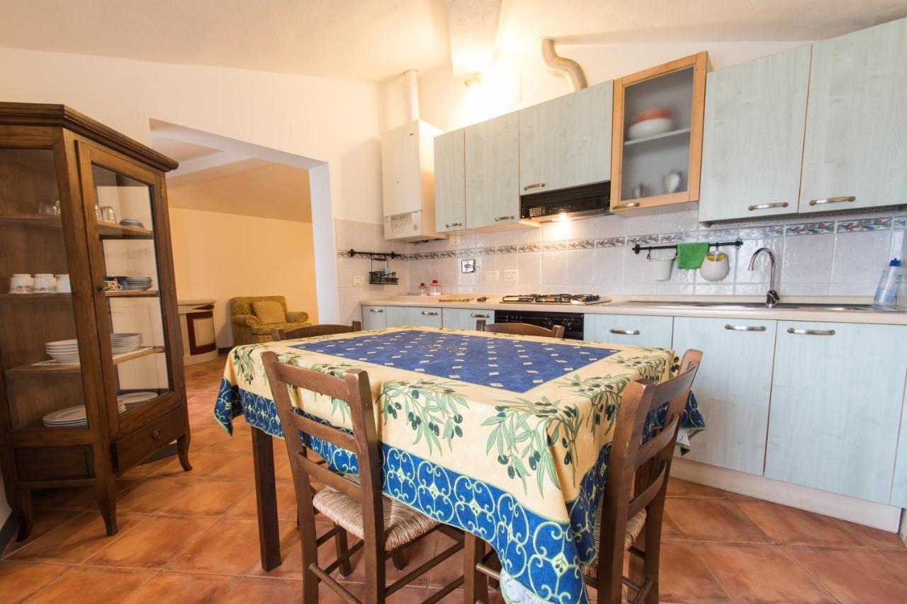 Monte Benichi Casa Vacanze Villa Giusterna מראה חיצוני תמונה