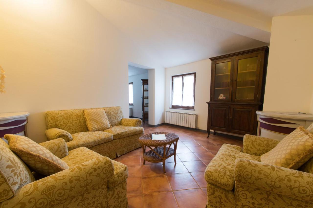 Monte Benichi Casa Vacanze Villa Giusterna מראה חיצוני תמונה