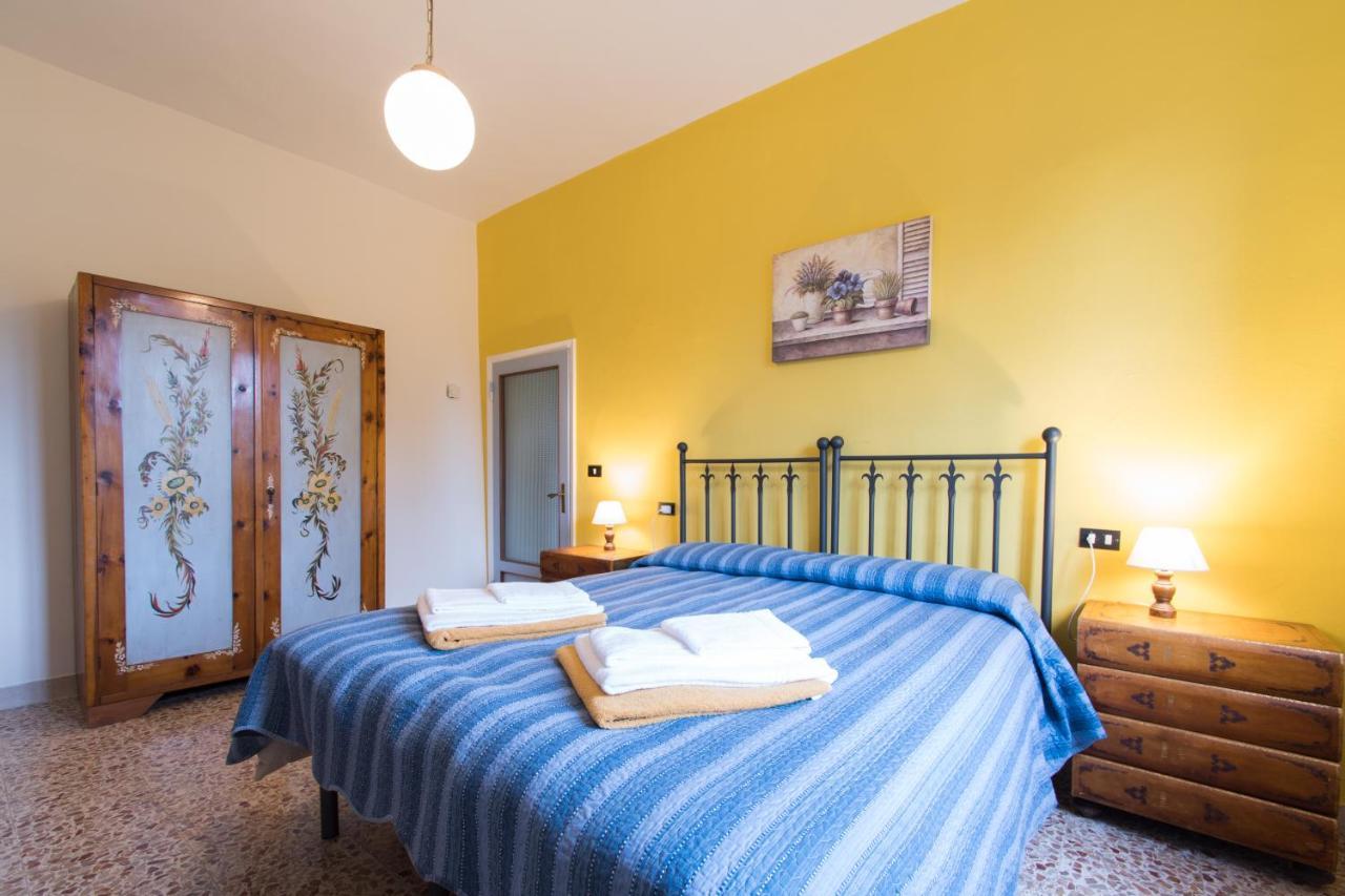 Monte Benichi Casa Vacanze Villa Giusterna מראה חיצוני תמונה